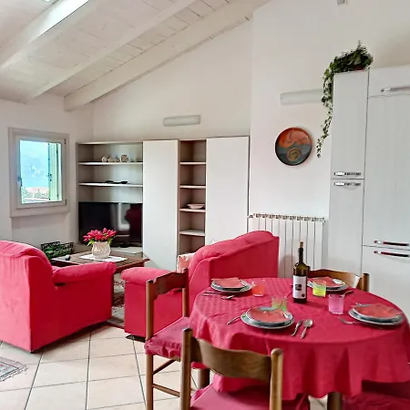 Feel At - Casa Sofia Apartment Lovere